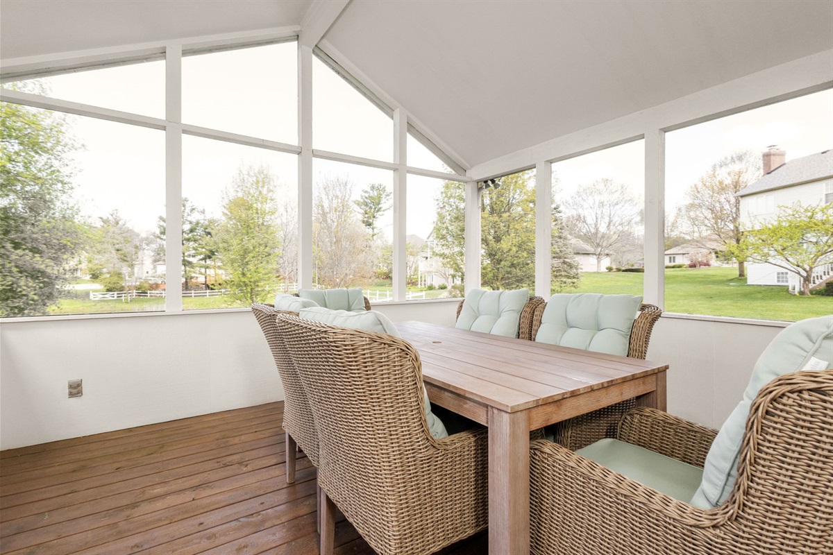 Screened in Porch