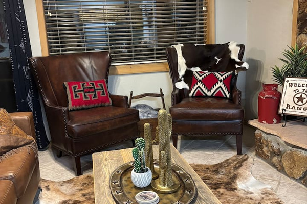 2 comfortable sitting chairs in living room