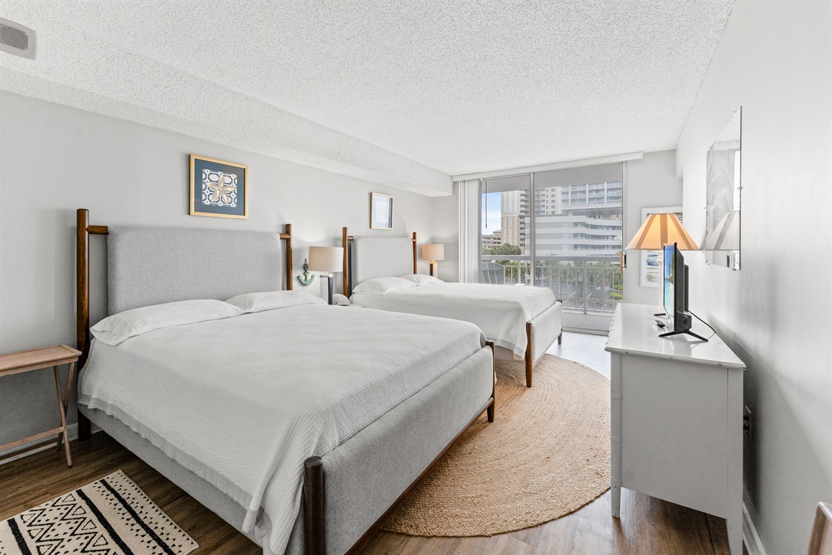 Roomy 2nd Bedroom with 2 queen beds