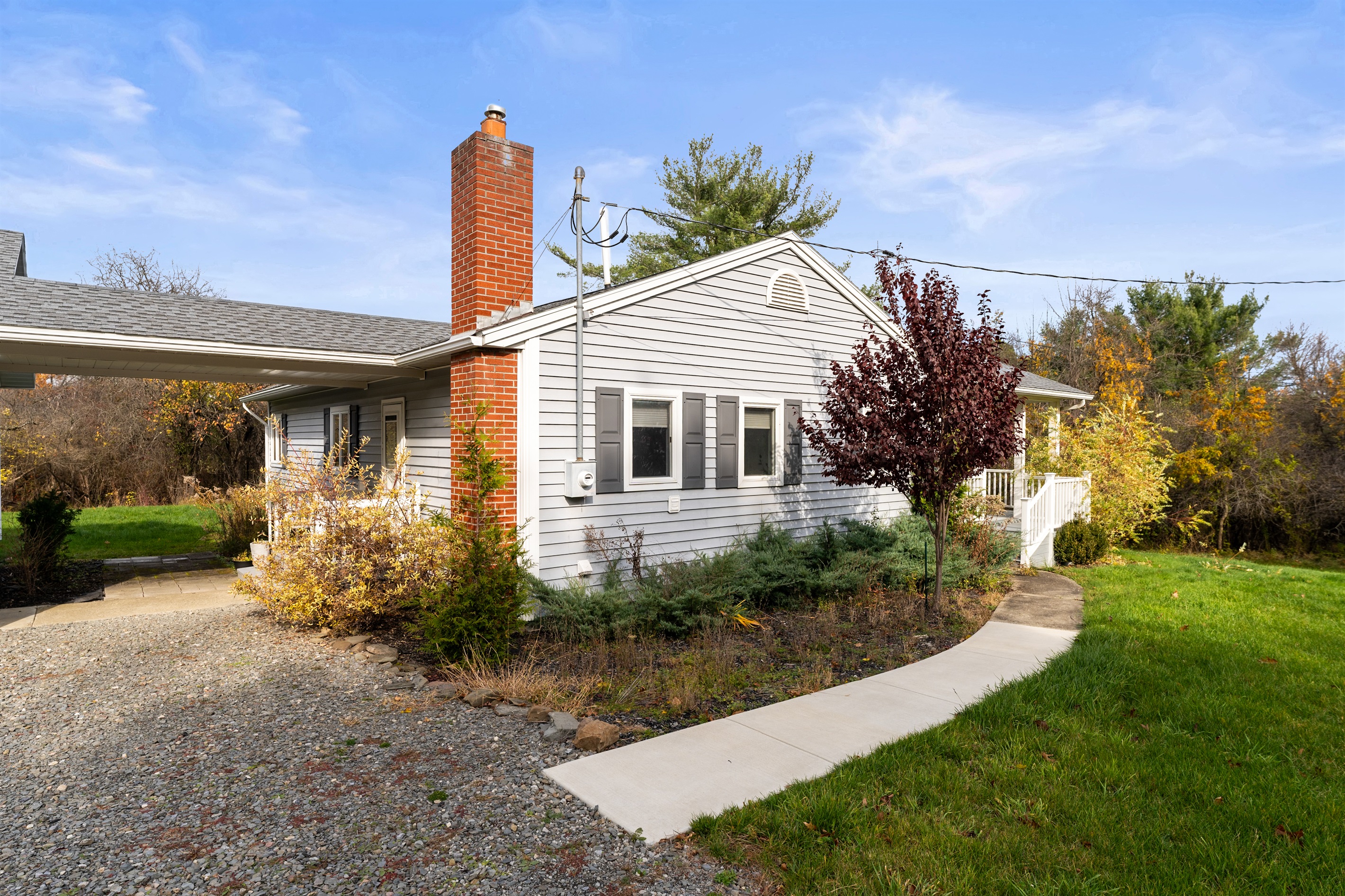 Charming home with large lawn for yard games
