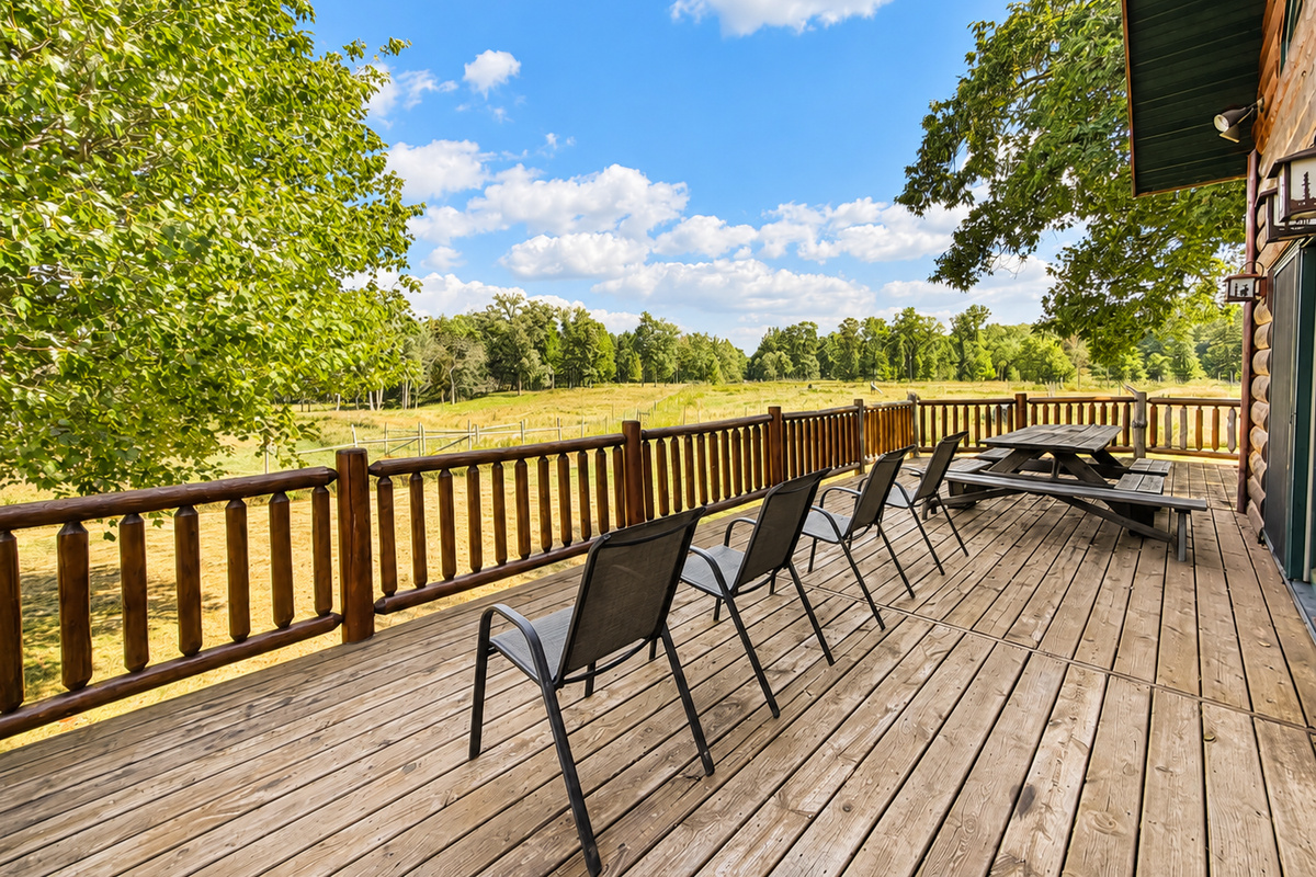 Relax on the deck, watch the evening settle in and wildlife wander by, and enjoy the slower pace that makes it easy to reconnect with family, friends and nature.
