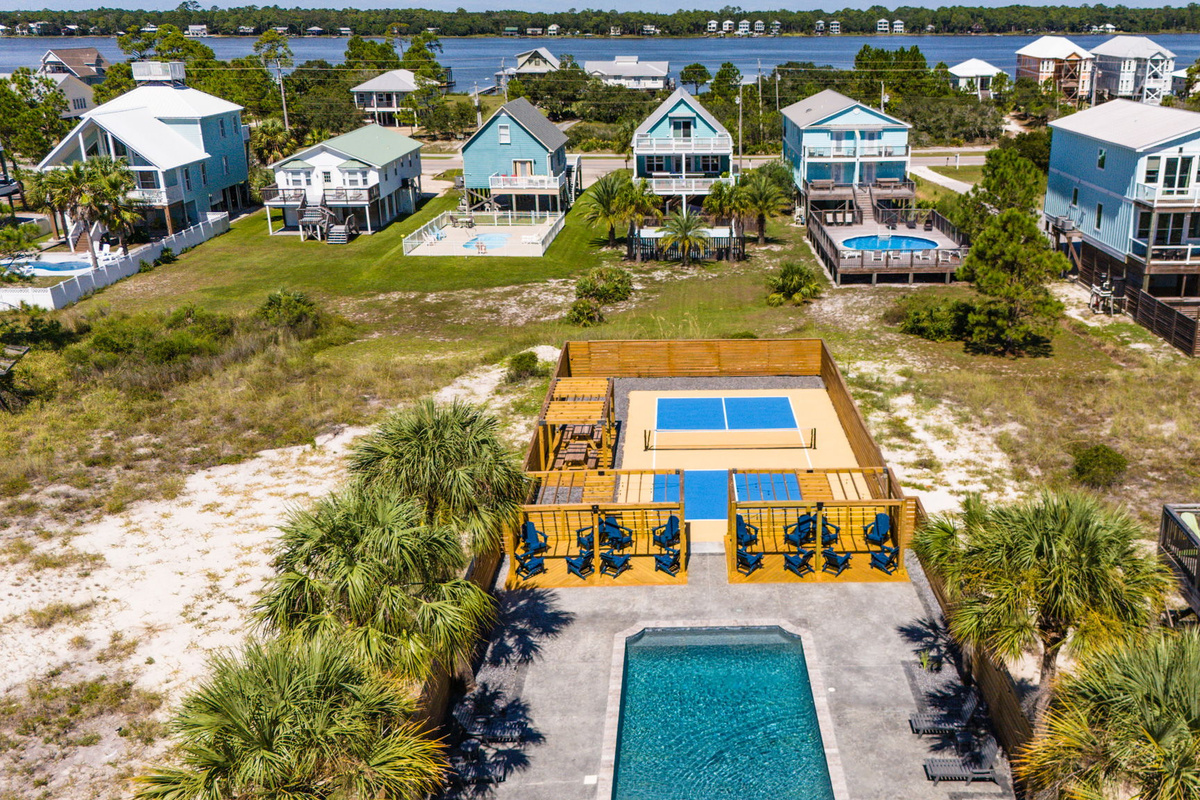 Sunshine, space, and relaxation come together beautifully.
