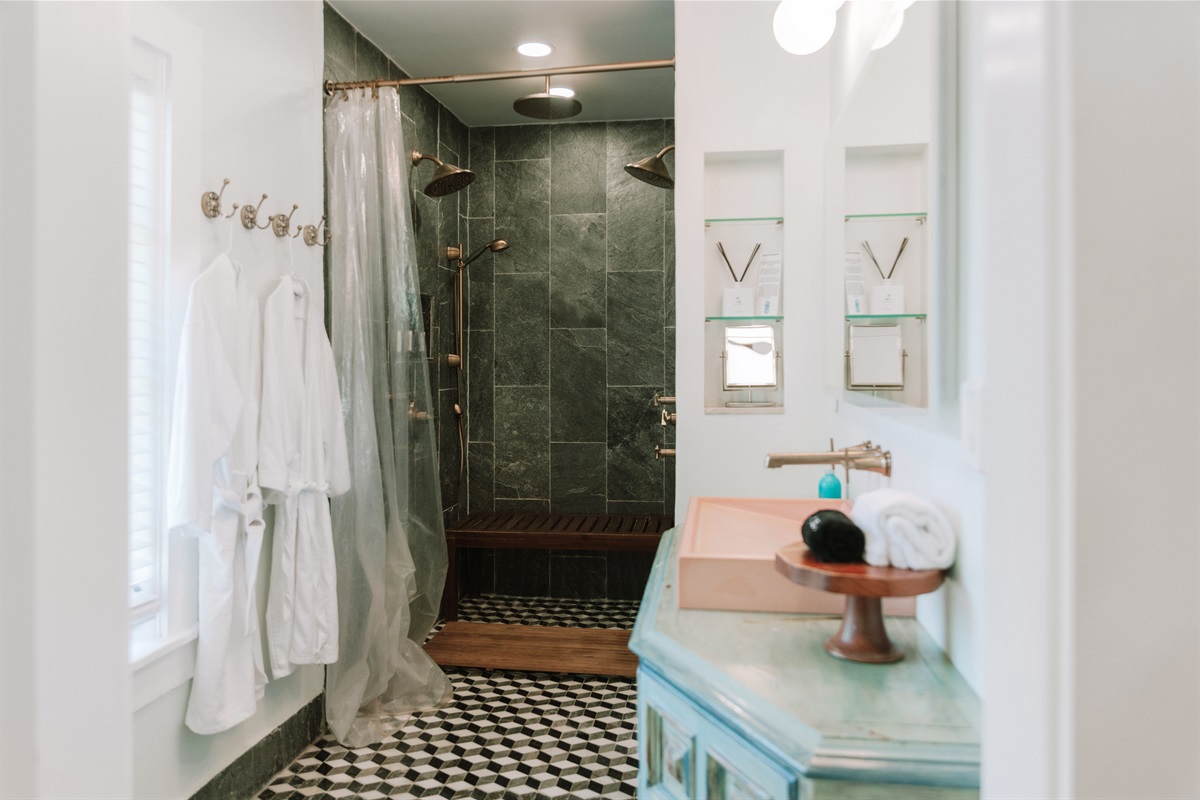 Step into the ensuite bathroom of the main bedroom, the perfect place to refresh and reinvigorate.