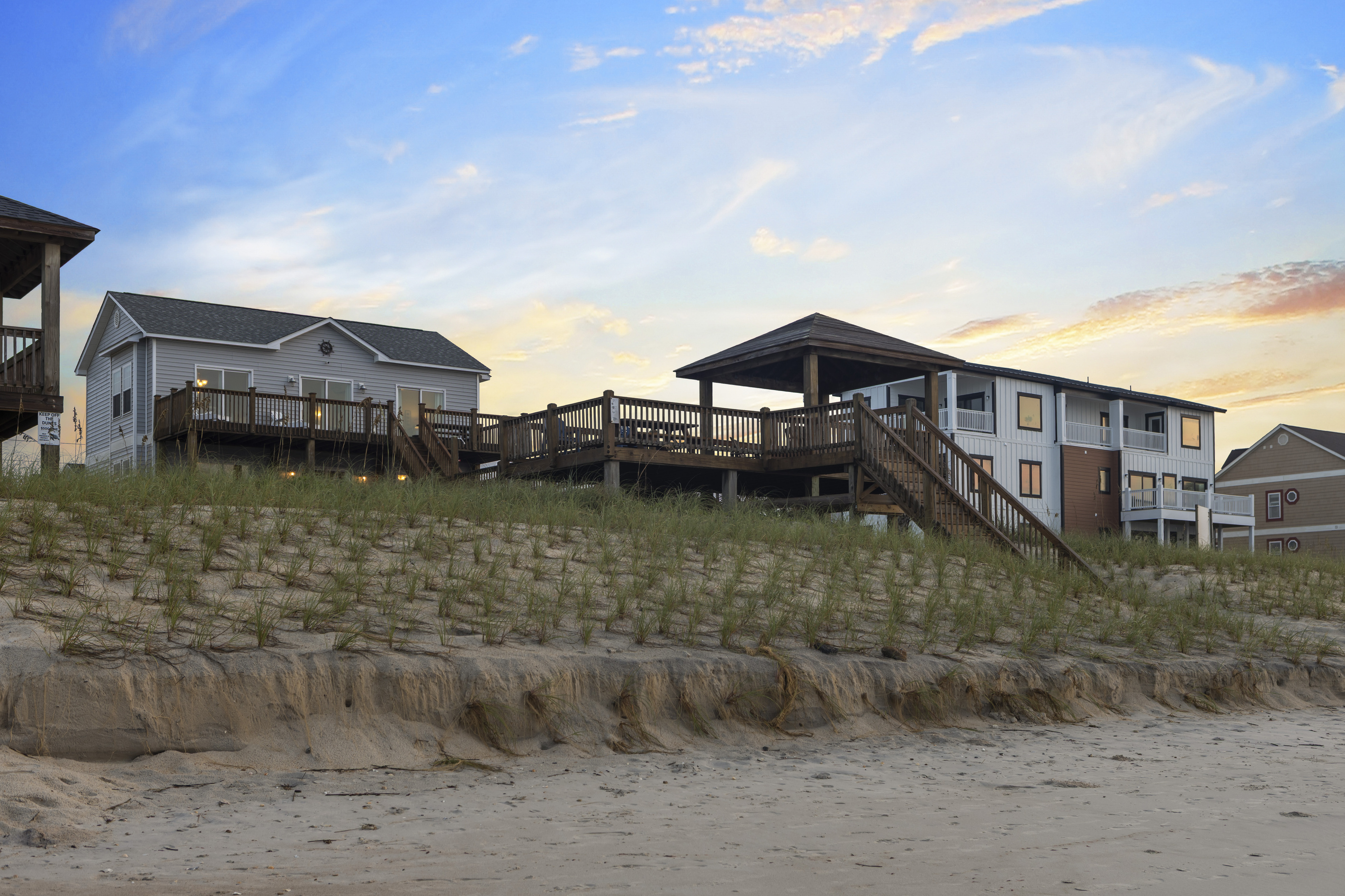 Steps to the beach - literally!