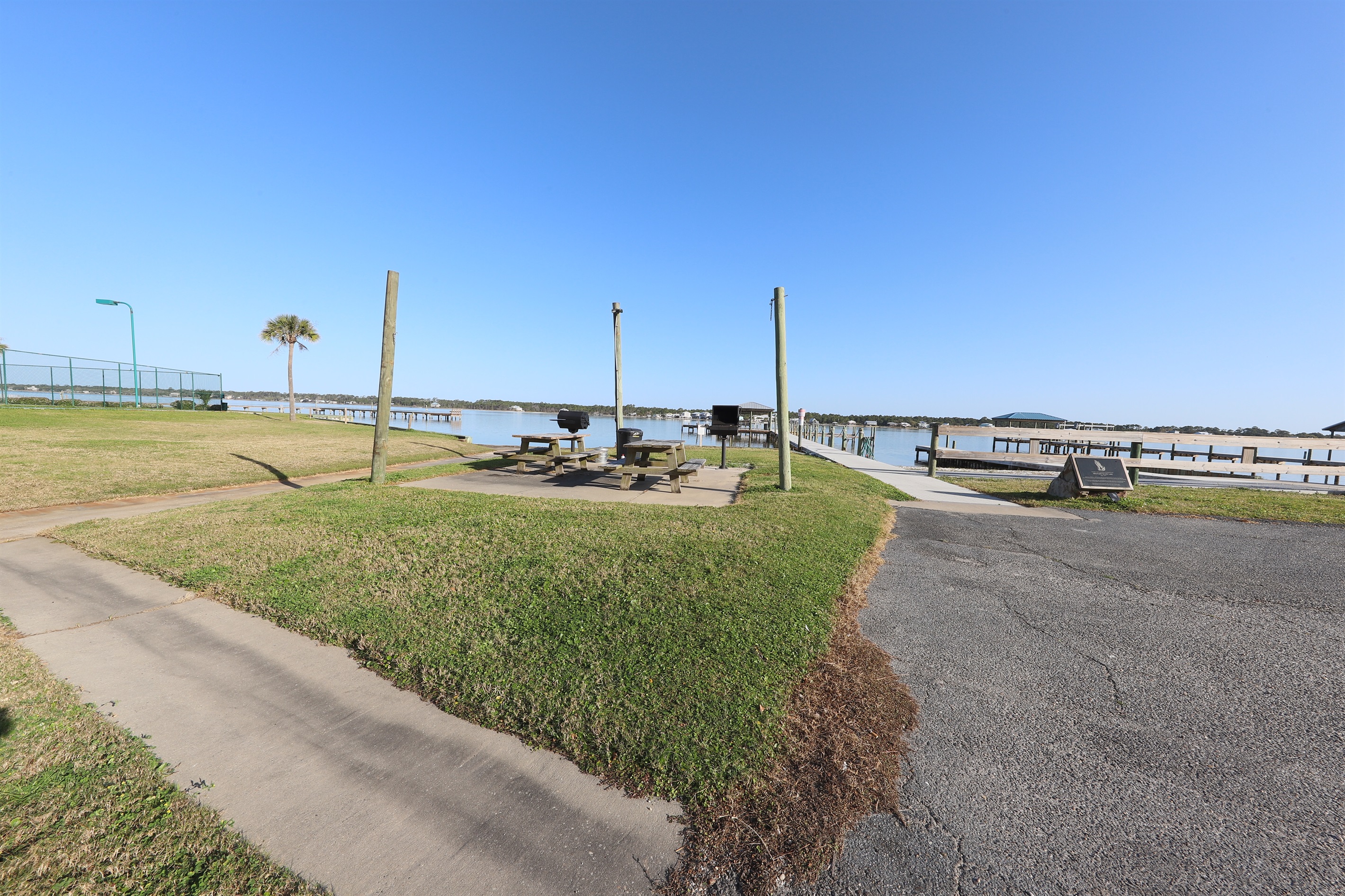 Grilling Area/Dock