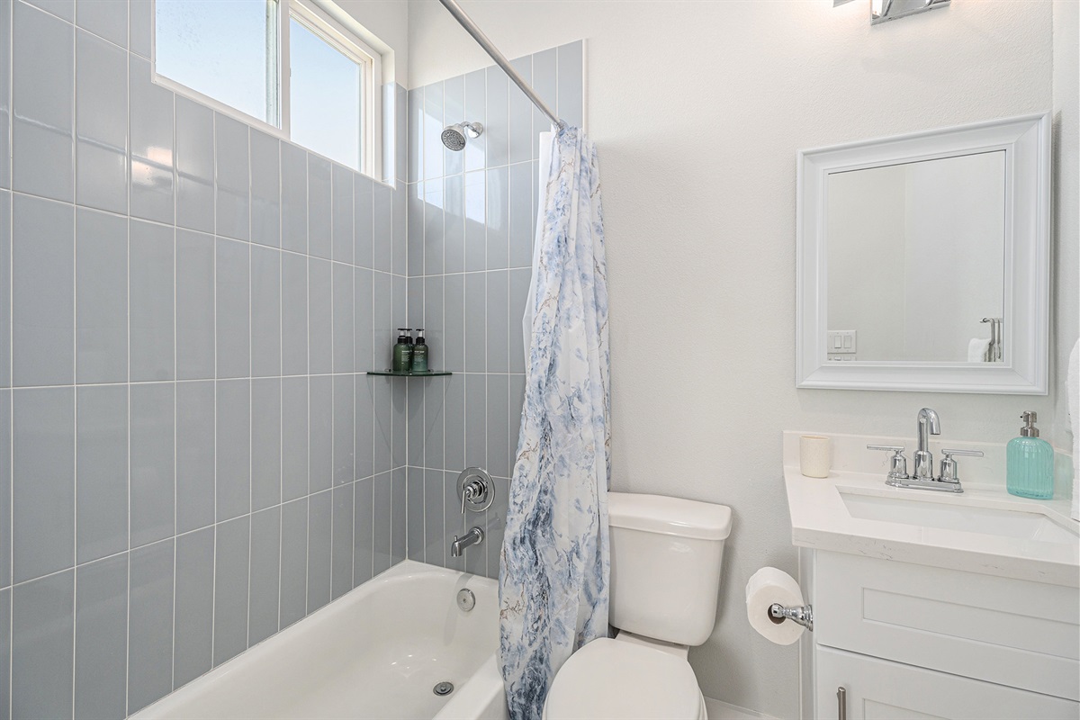 5f87f698e2424fefb07d8b8a4c13f680 Large | Beachhouse | Texas | TX | Vacation Homes | Galveston | Crystal Beach | Kokomo | Breezy Days | Beachfront Elegance | Sunrise Serenity | Southern Sands Property Management, LLC