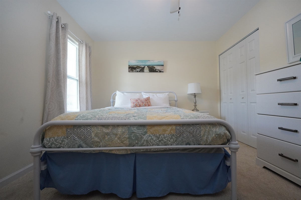Queen Bed in 2nd Bedroom
