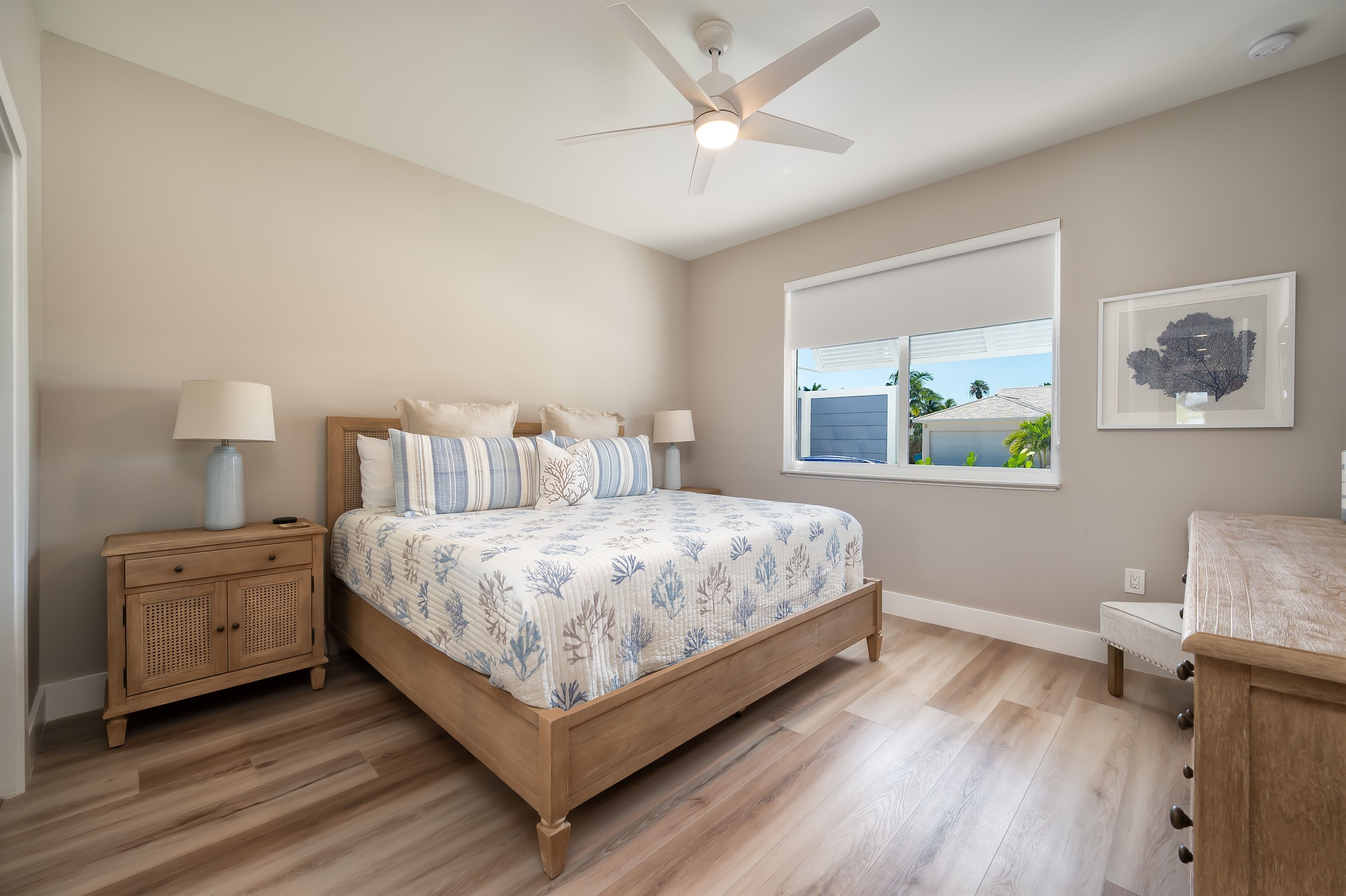 King size bed