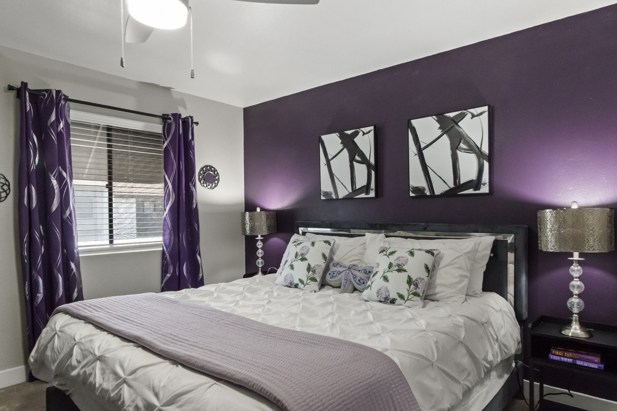 Rest comfortably in this welcoming bedroom, perfect for recharging during your Scottsdale getaway.
