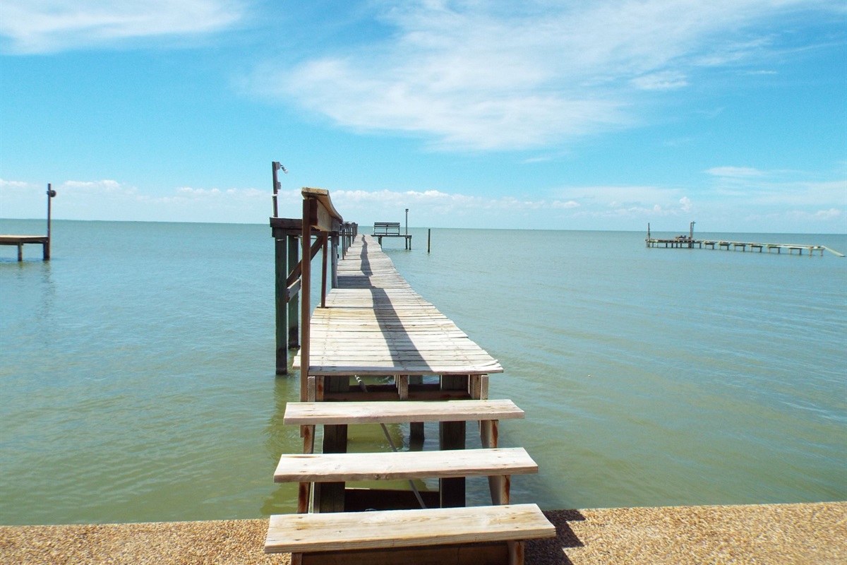 Fishing pier with fish cleaning station