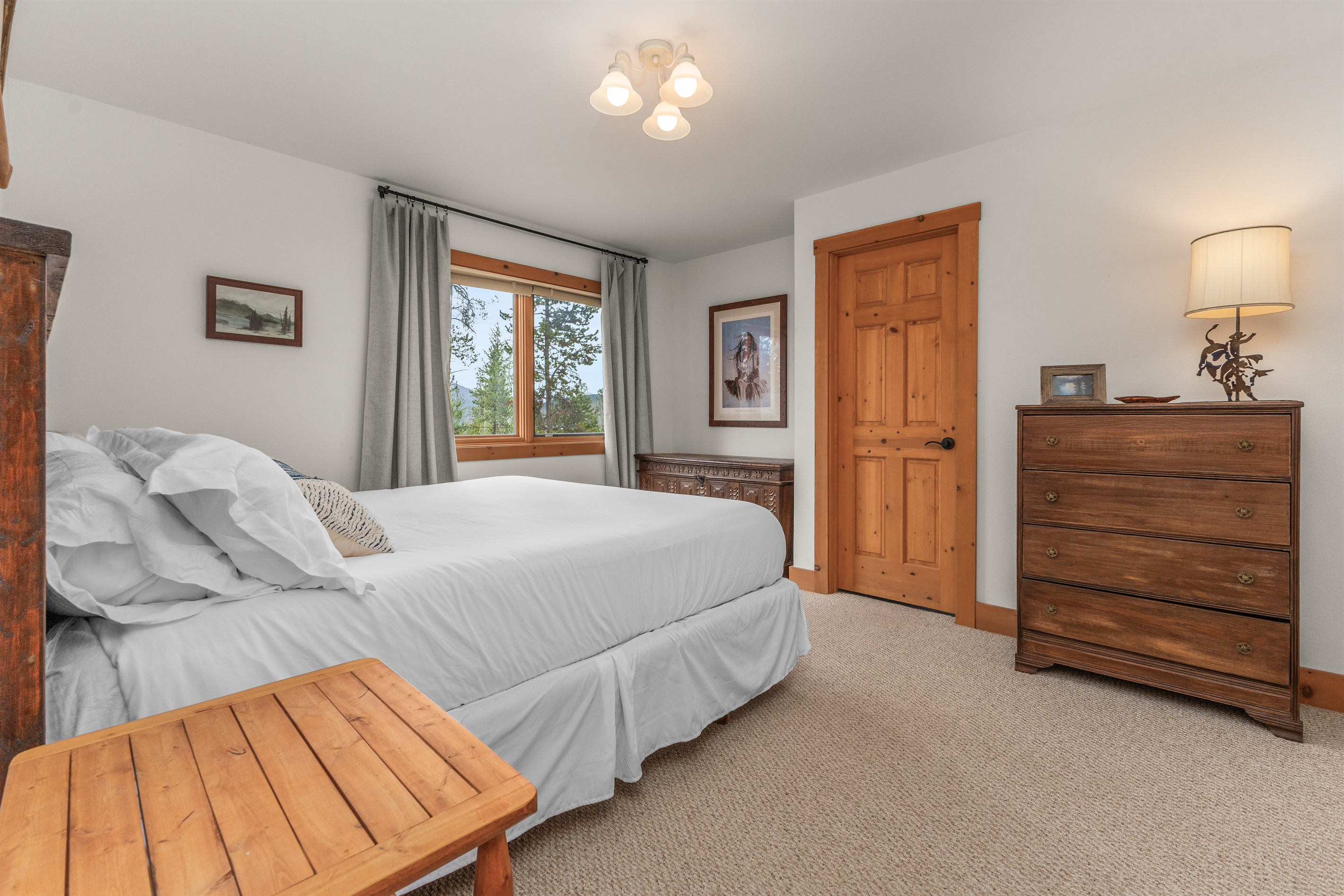 Ensuite Bedroom 3 | King Bed | Dresser