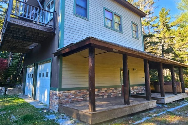 The second home on the property offers 2 decks, 1 being attached to the master bedroom! 