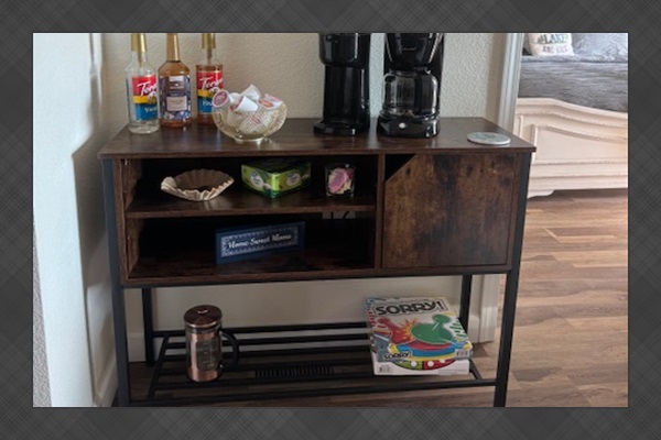 Start your mornings at the coffee bar 