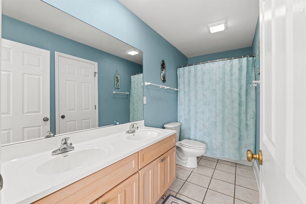 Primary bedroom ensuite