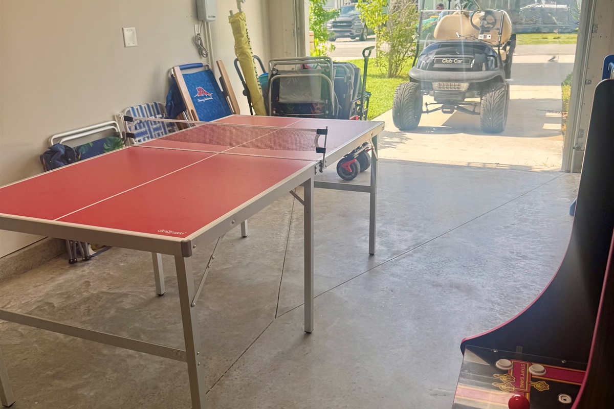 Game Room in garage - Discounted Golf Cart Available to rent!