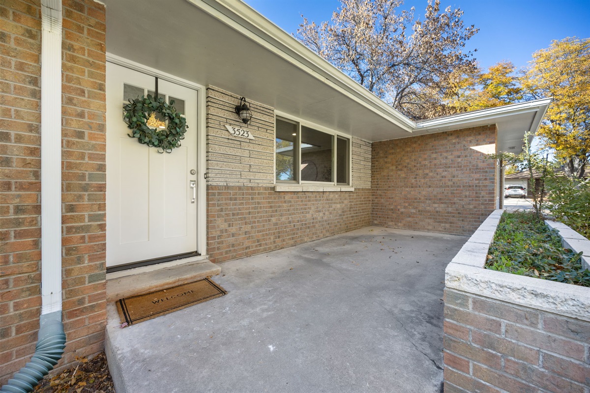 Welcoming front porch!