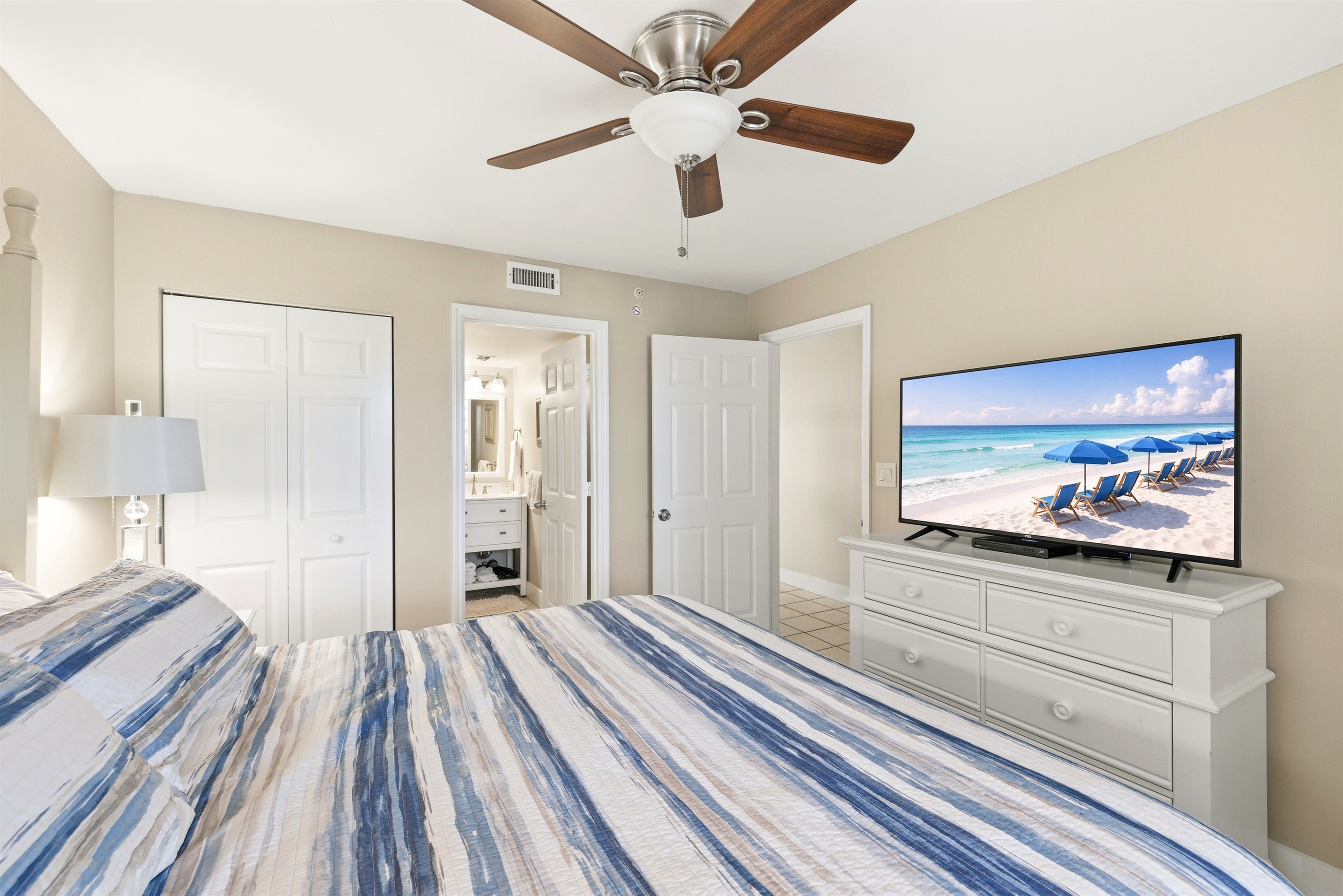 no harm to watch TV just before falling asleep in your king size bed...