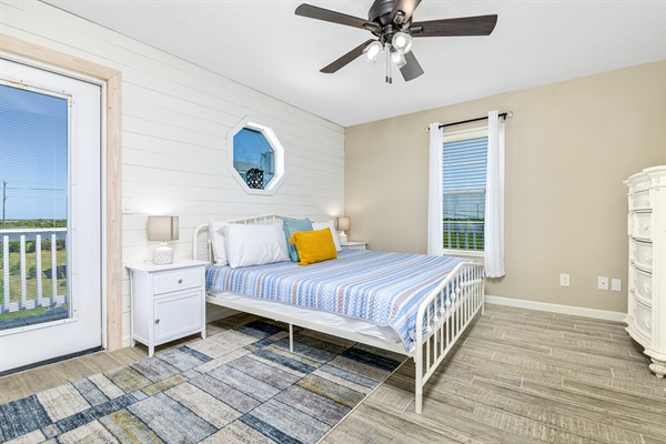 Additional King Size Bedroom w/ Deck Access