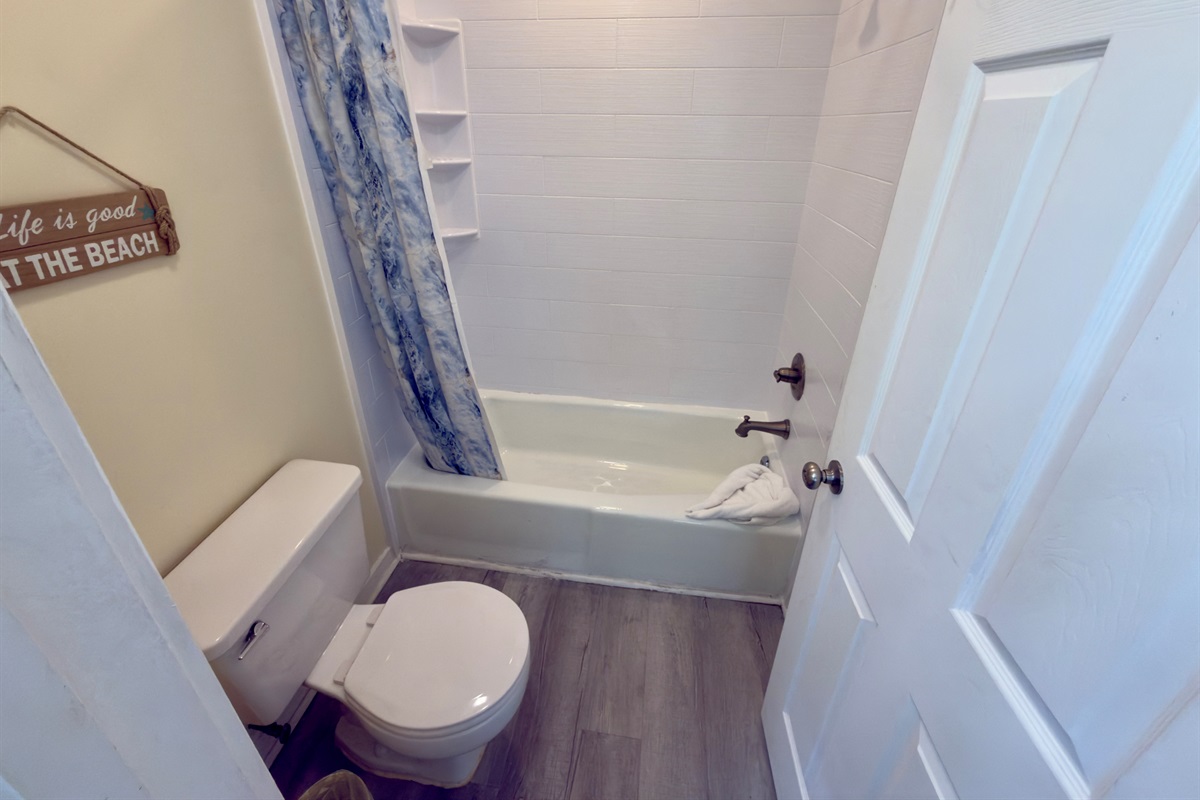 2nd Bathroom