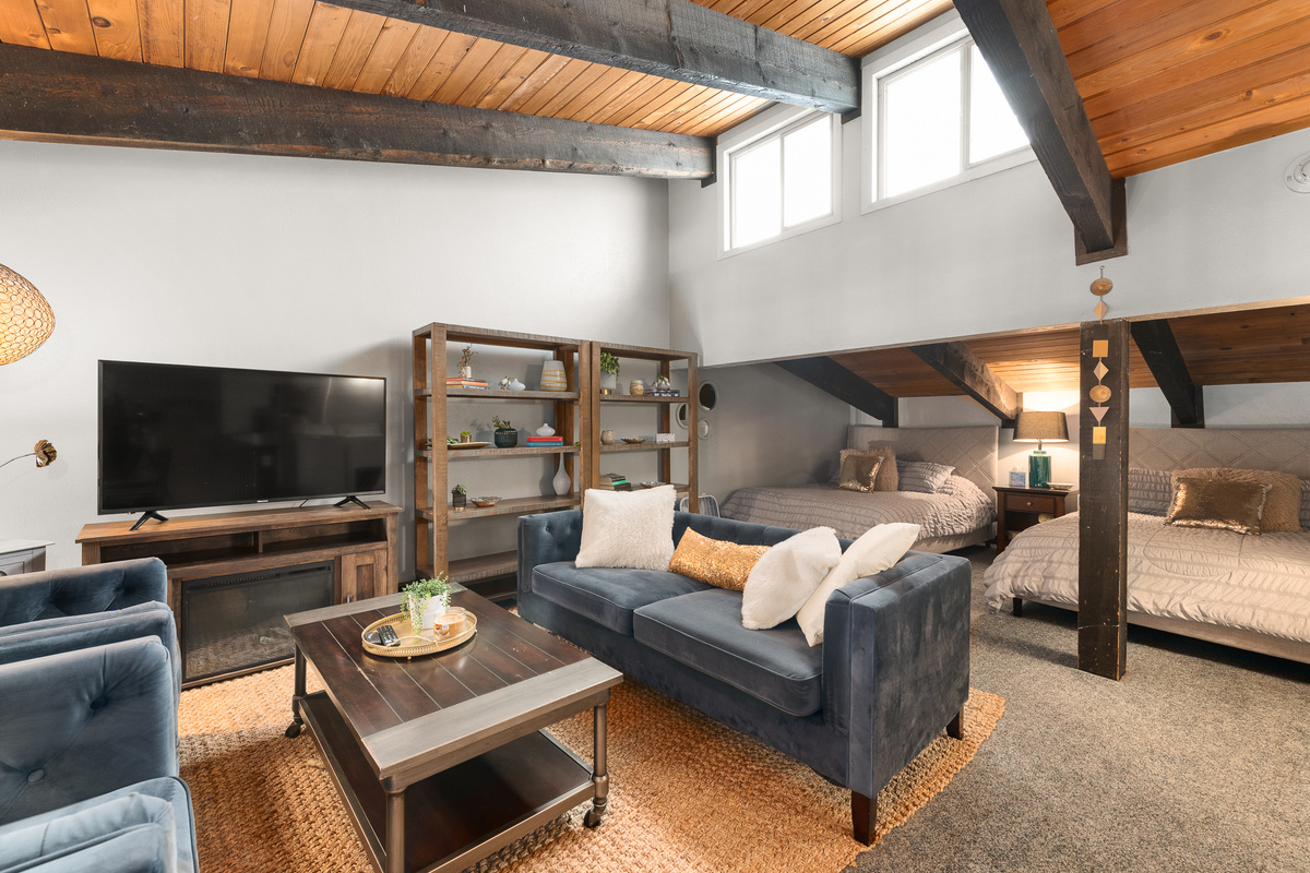 Loft Area | Second Living Room | Smart TV | 2 Queen Beds