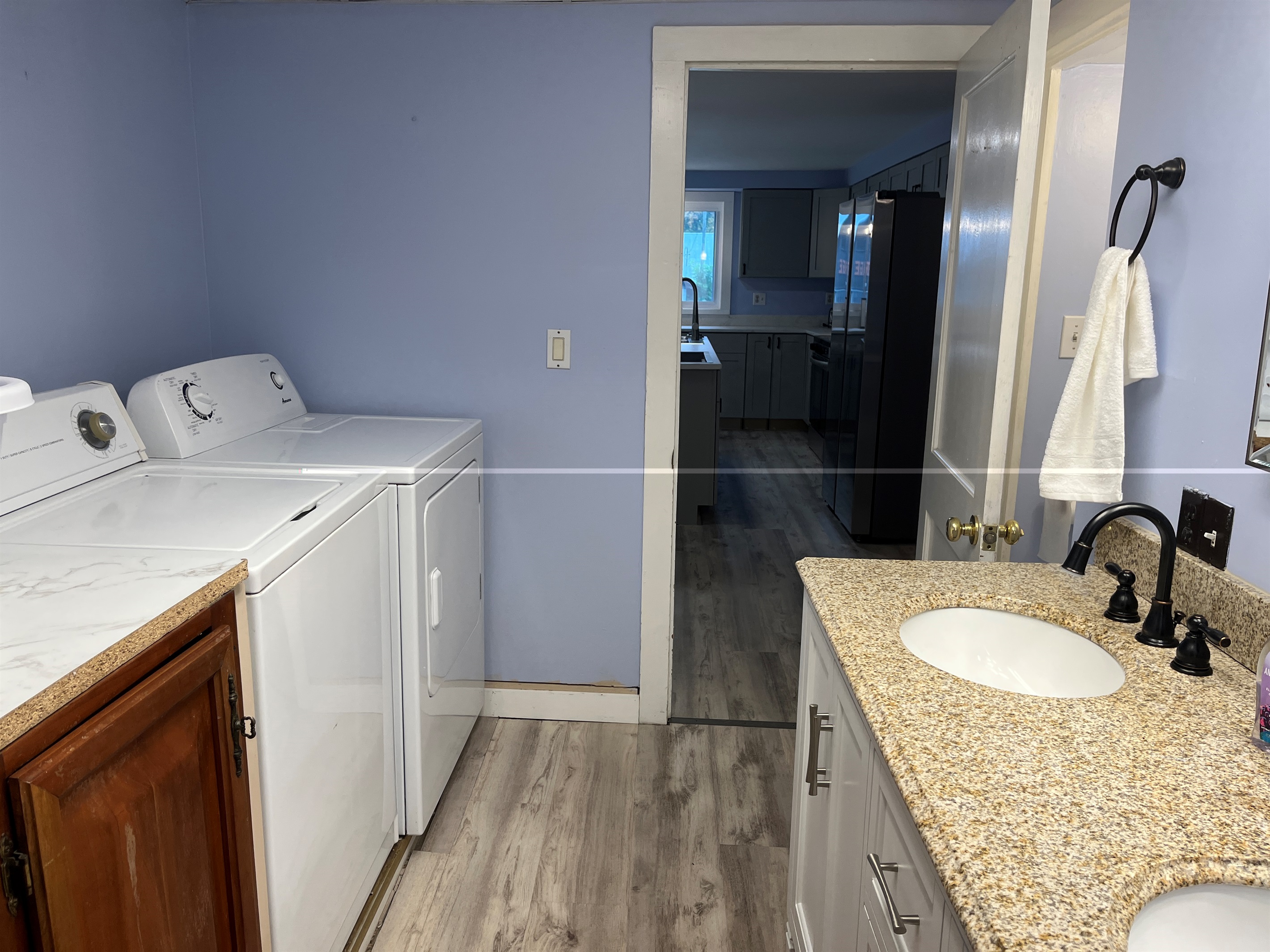 1st floor 1/2 bath with laundry