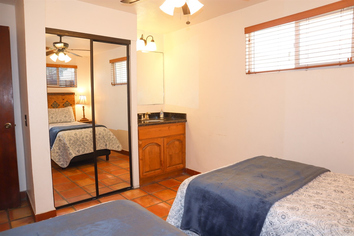 Circa Del Mar - Downstairs Bedroom 5 (North West) with two Twin beds.