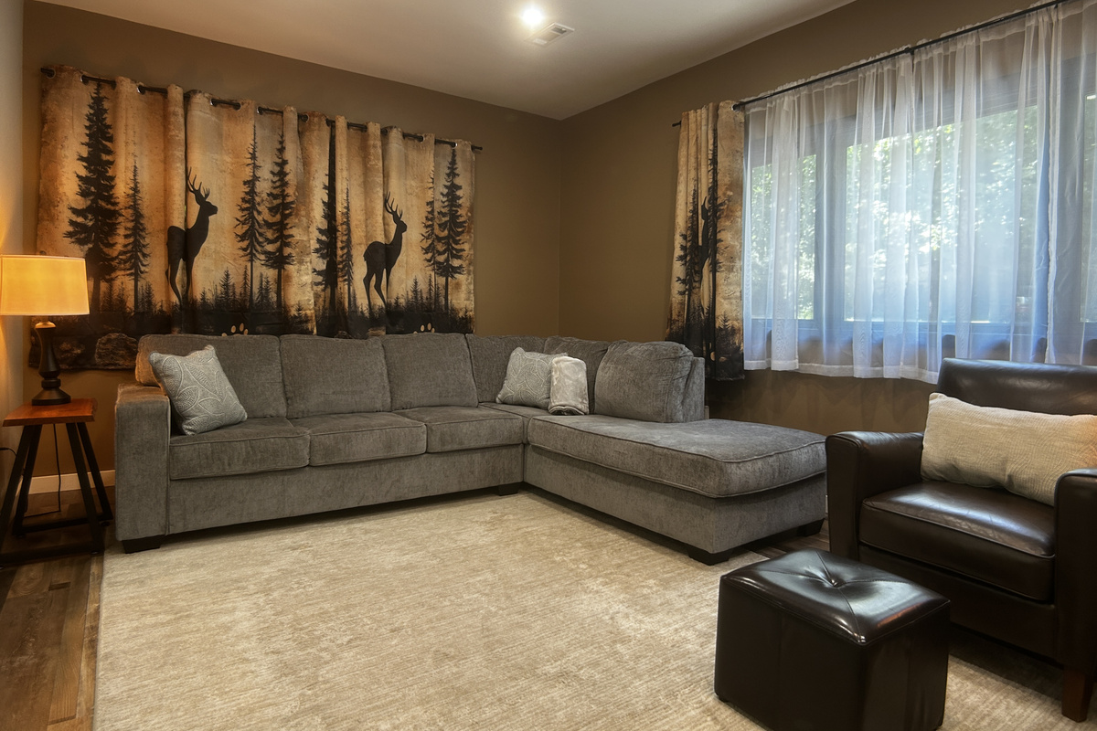 Full living room can seat up to 8 people.