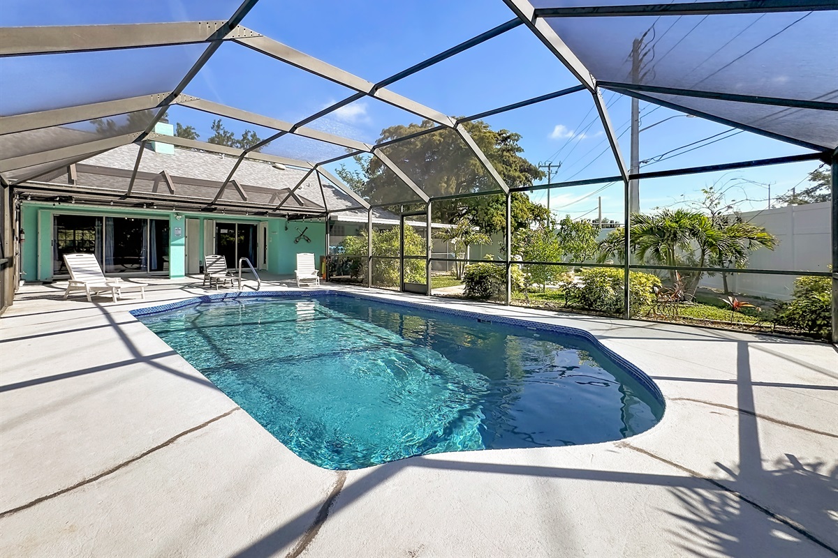 Soak up in the beautiful Bradenton sun!