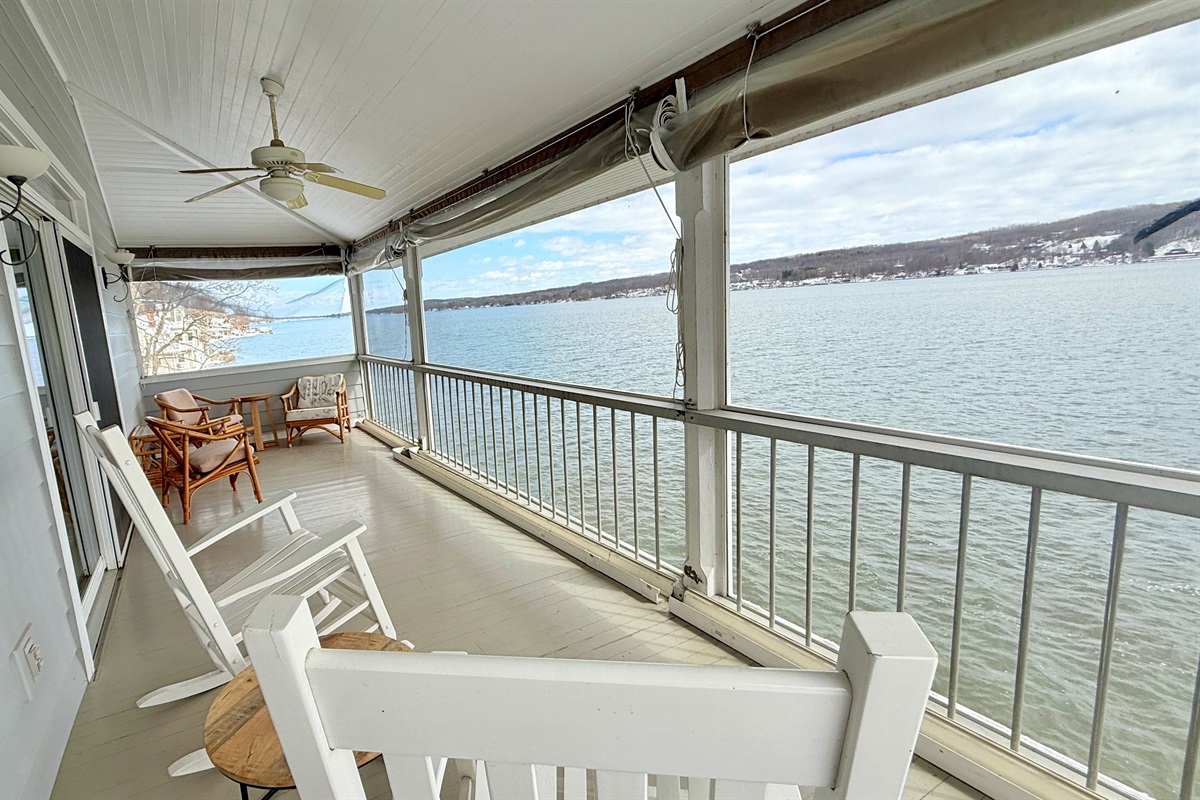 Large Screened in Porch with a view!