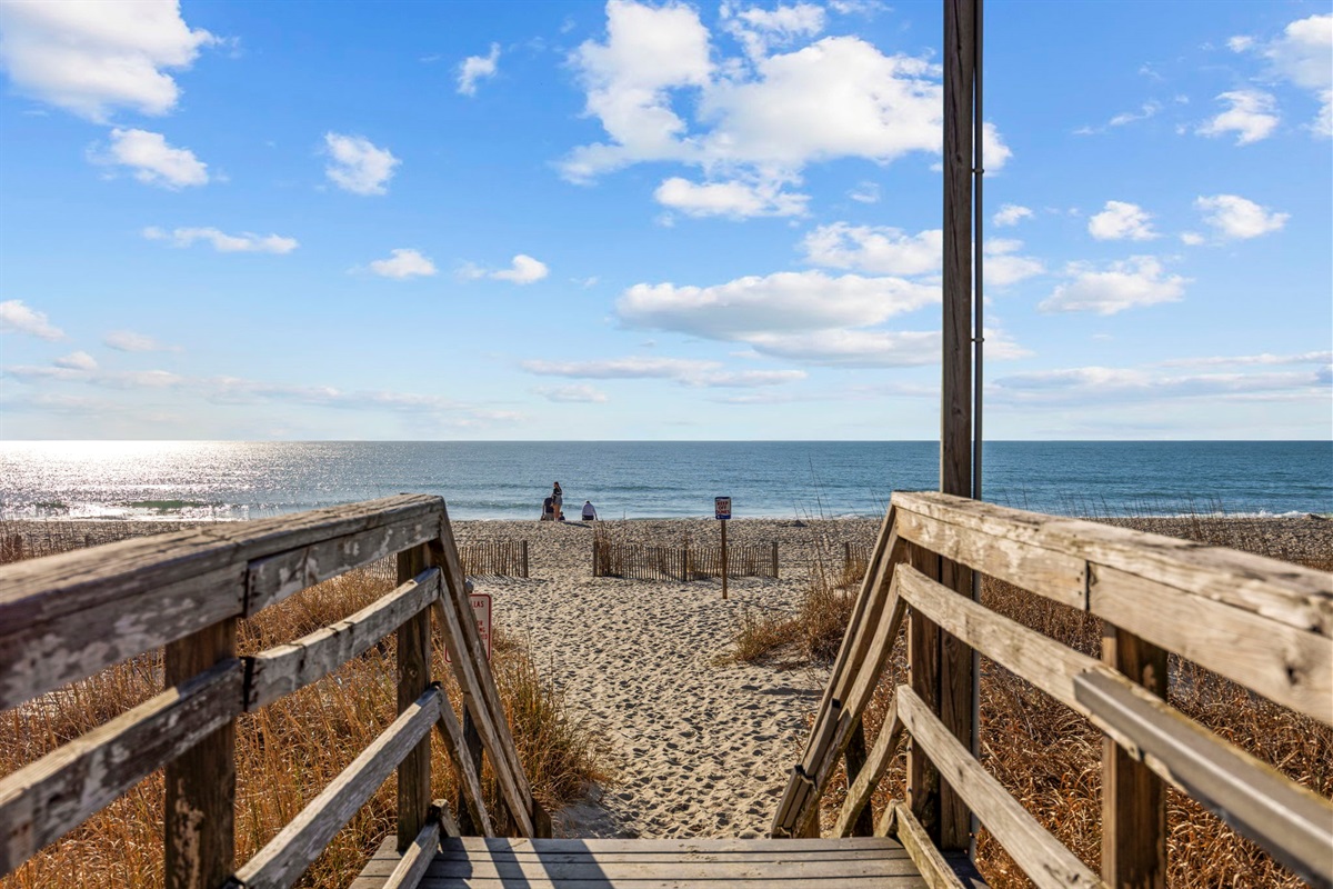 Steps to the Beach 