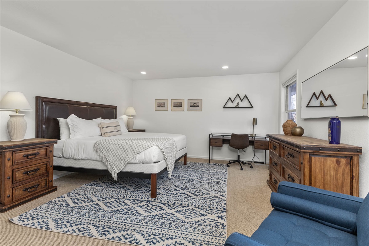 King Bedroom 1