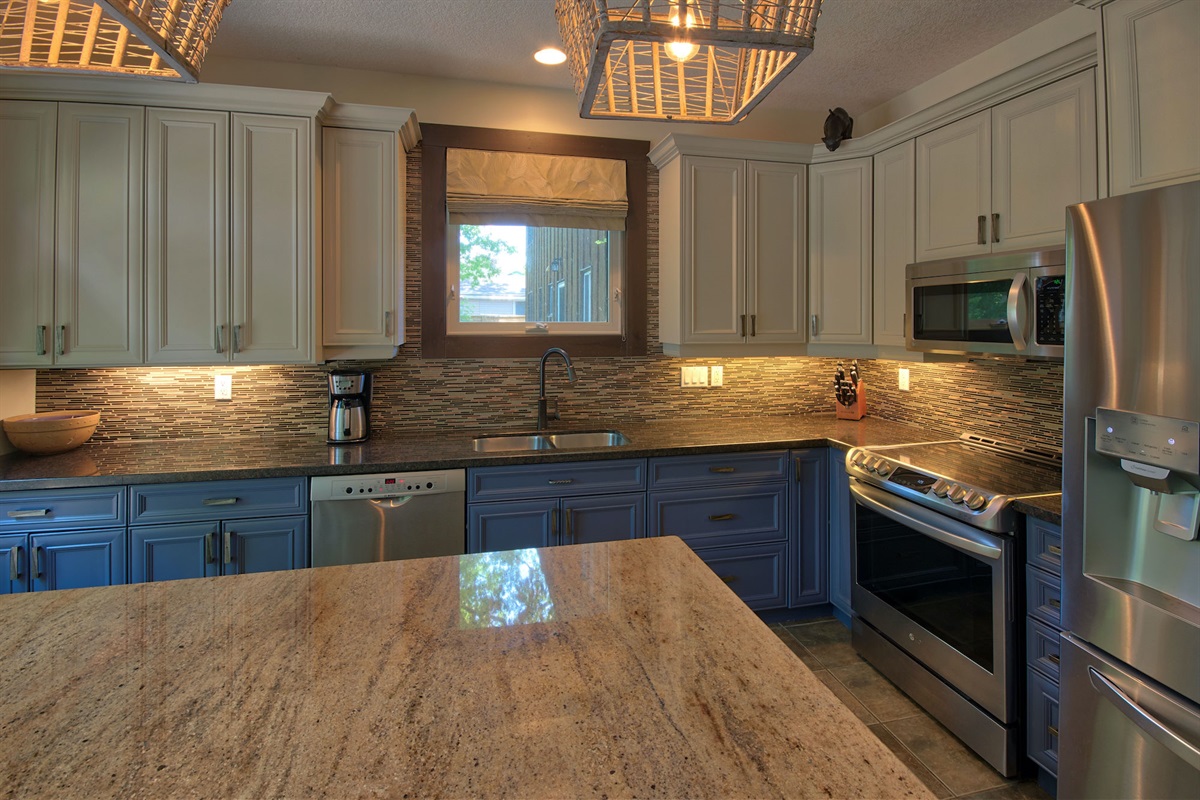 604601ba6fd640dfa5f39814eeb01daa Large