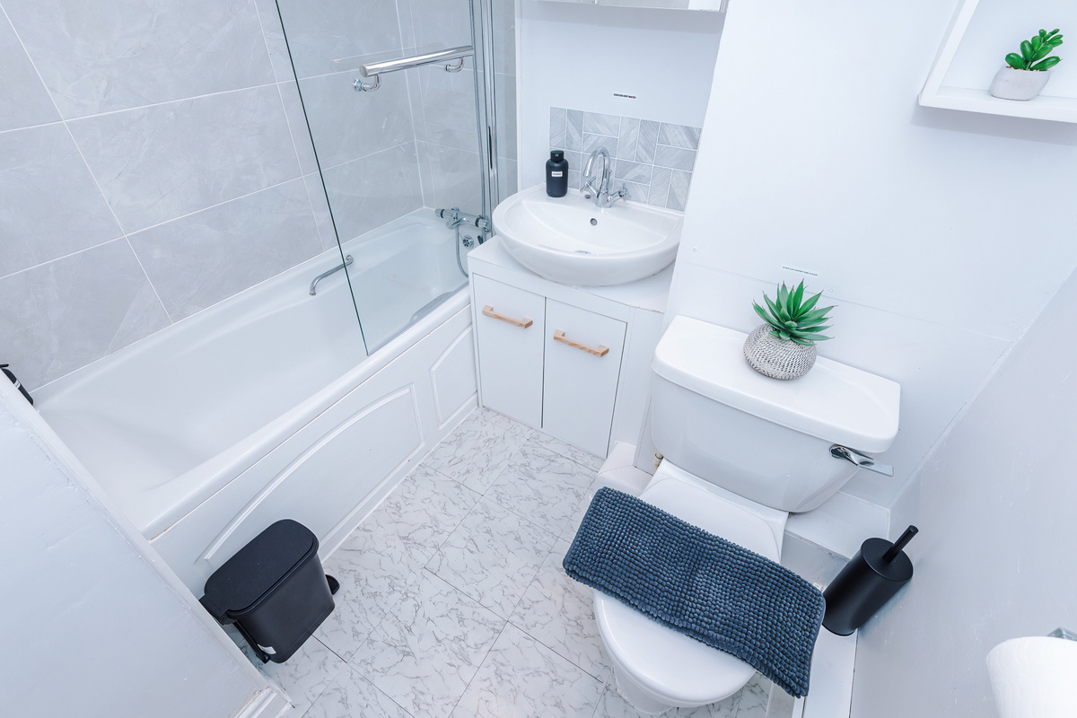 Family bathroom with Shower