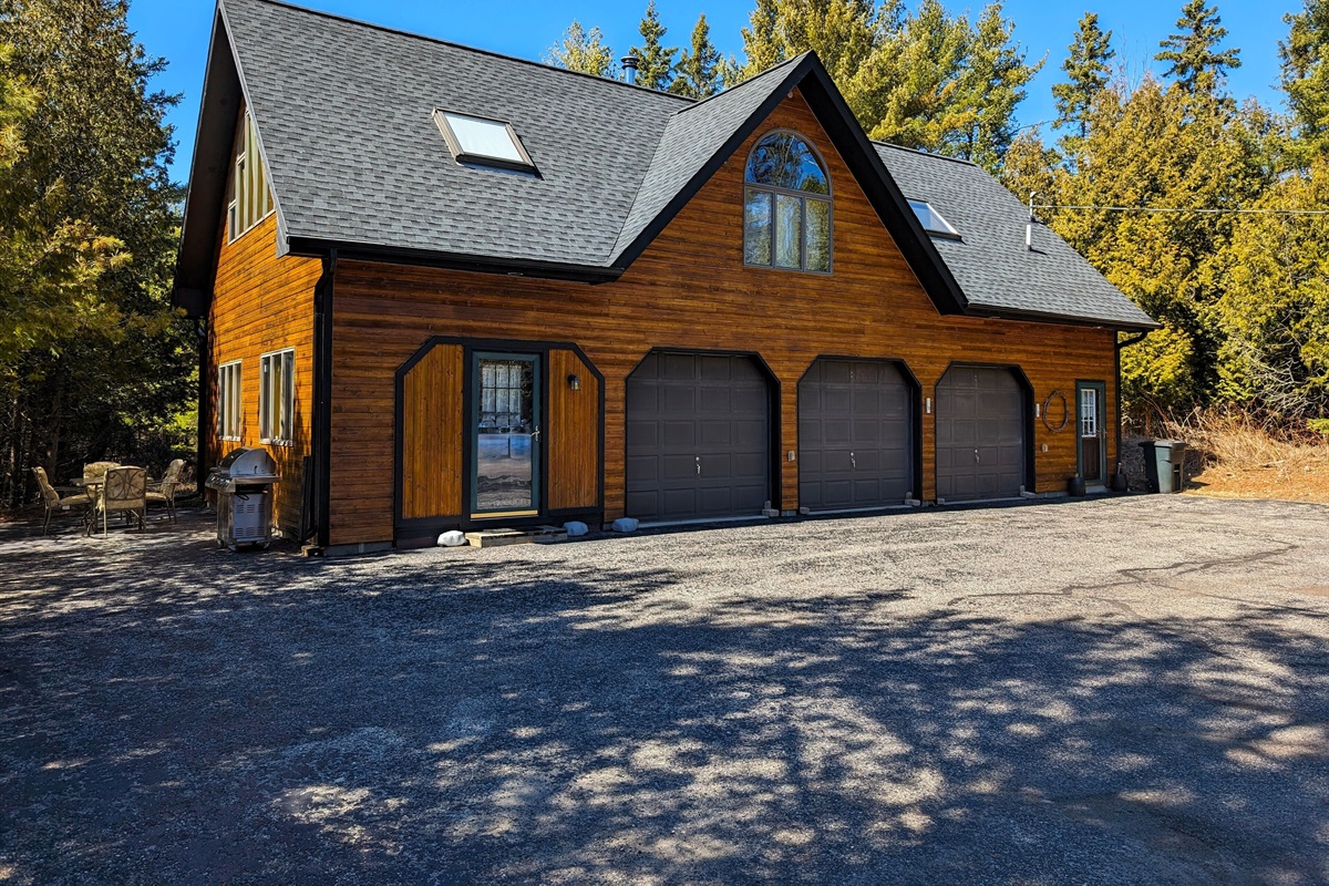Cedar Loft (Top Floor)