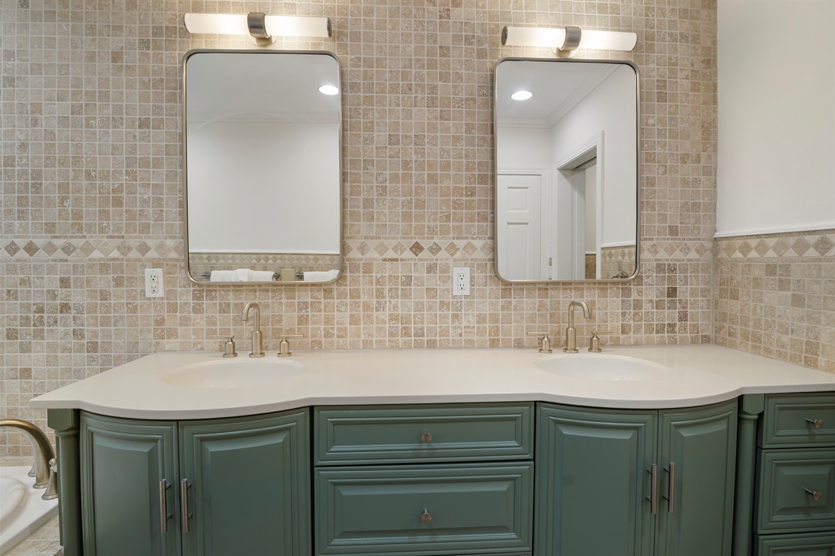 Dual sink Vanity in Master Bath