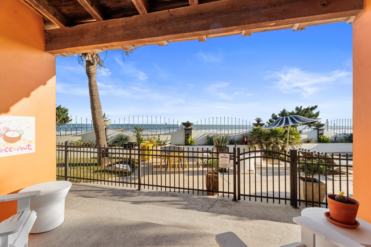 6074f0a48f8d422b89542900a364c2c5 Large | Beachhouse | Texas | TX | Vacation Homes | Galveston | Crystal Beach | Kokomo | Breezy Days | Beachfront Elegance | Sunrise Serenity | Southern Sands Property Management, LLC