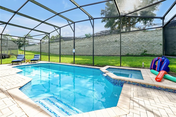 Saltwater pool and Spa