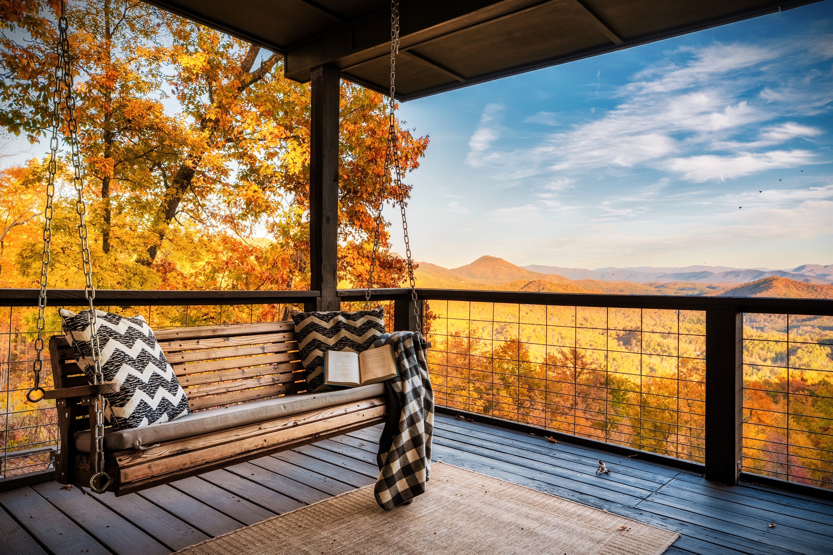 Sunrise and Swing. Mountain air. Coffee in hand. Laughter with friends and family. Life is perfect! Enjoy your stay.