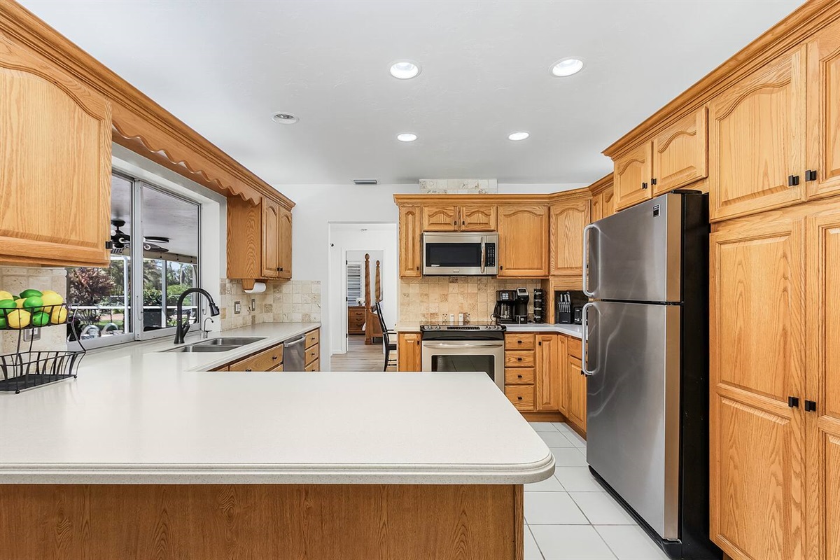 Get ready to cook up something special in our well-equipped kitchen—perfect for prepping your favorite meals!