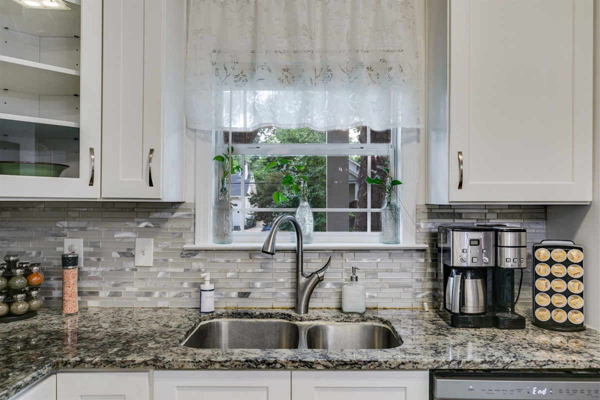 Cook, Sip, and Stay – A Kitchen Designed for Memories!