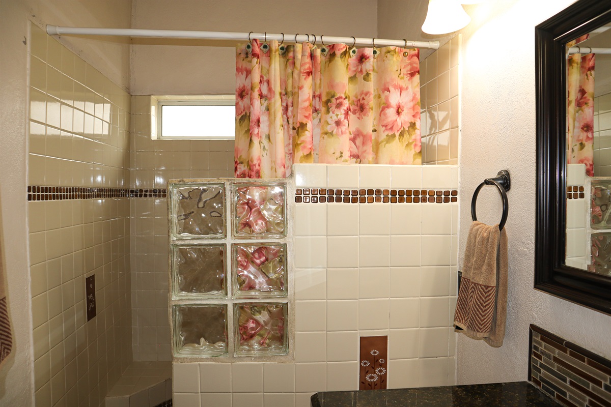 Circa Del Mar - Master Bathroom