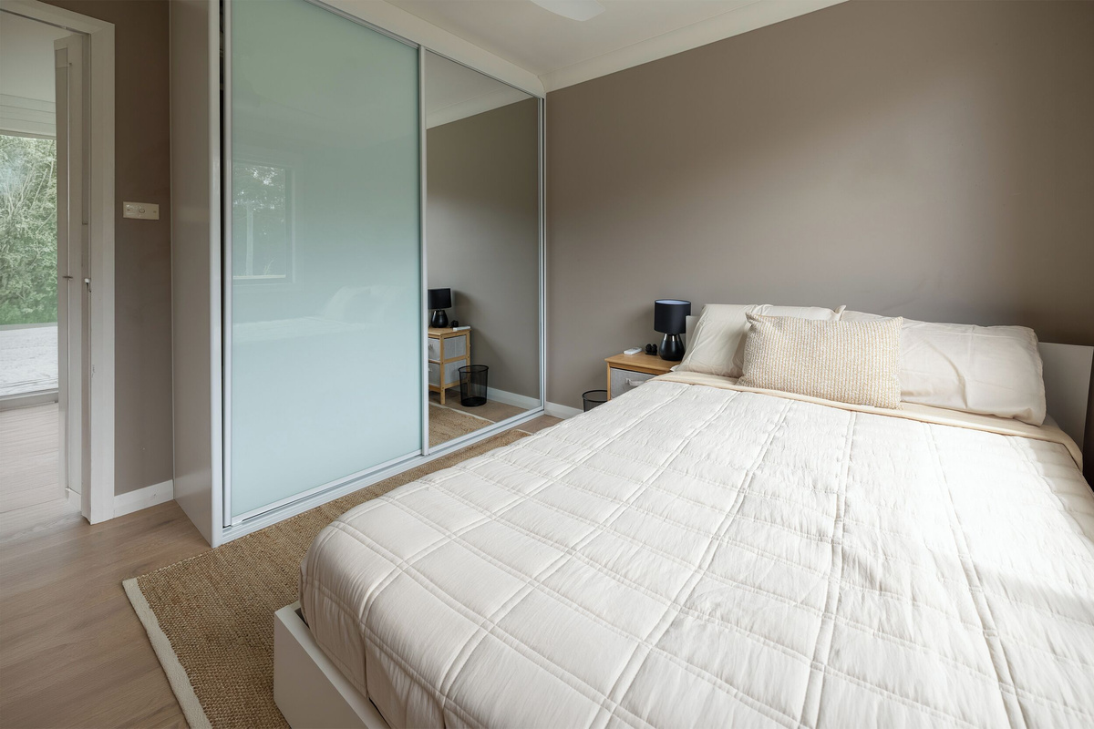 After Paradise Beach Reserve, St Georges Basin or nearby Jervis Bay beaches, return to this Luna’s Sanctuary bedroom for an easy night in.