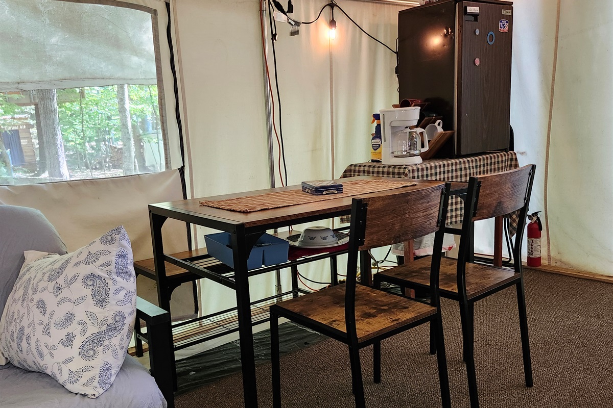 Table for 4 w/storage shelves