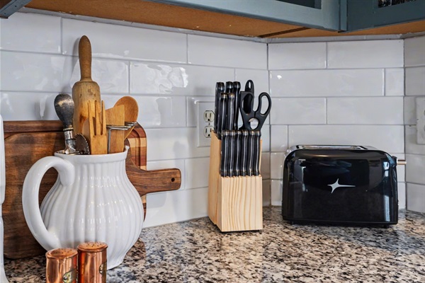 Toaster, knives, and utensils