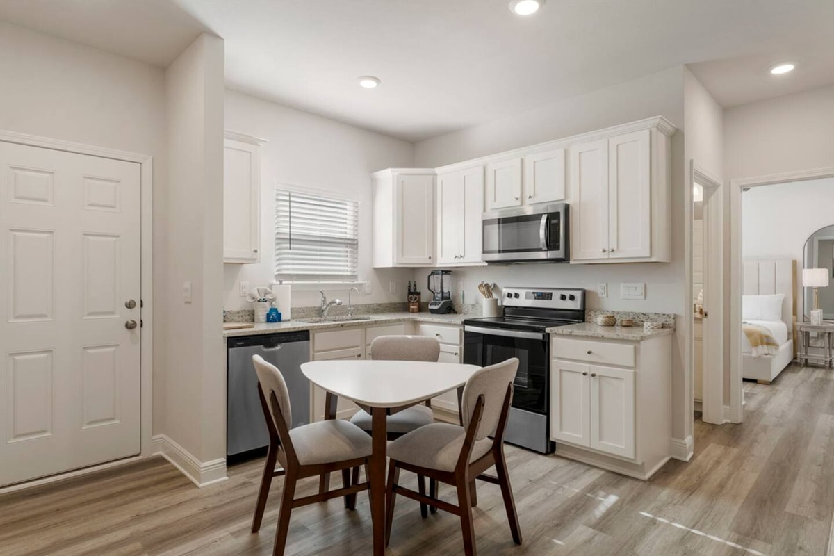 2nd Full Kitchen with comfortable dining seating for 3