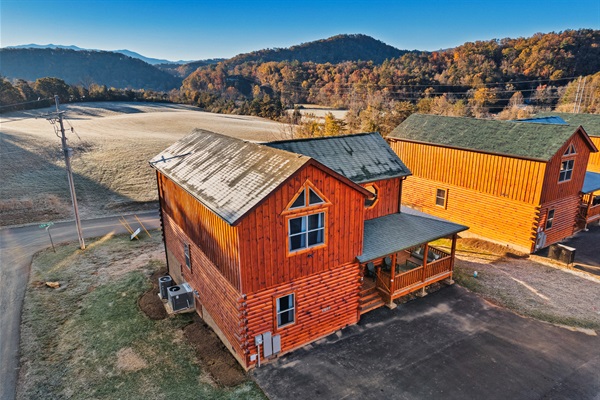 Cabin with Mountain View