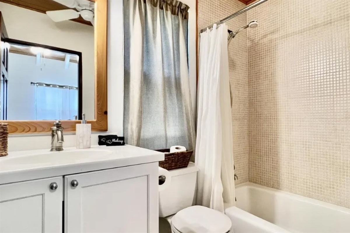 Bath with Soaking tub