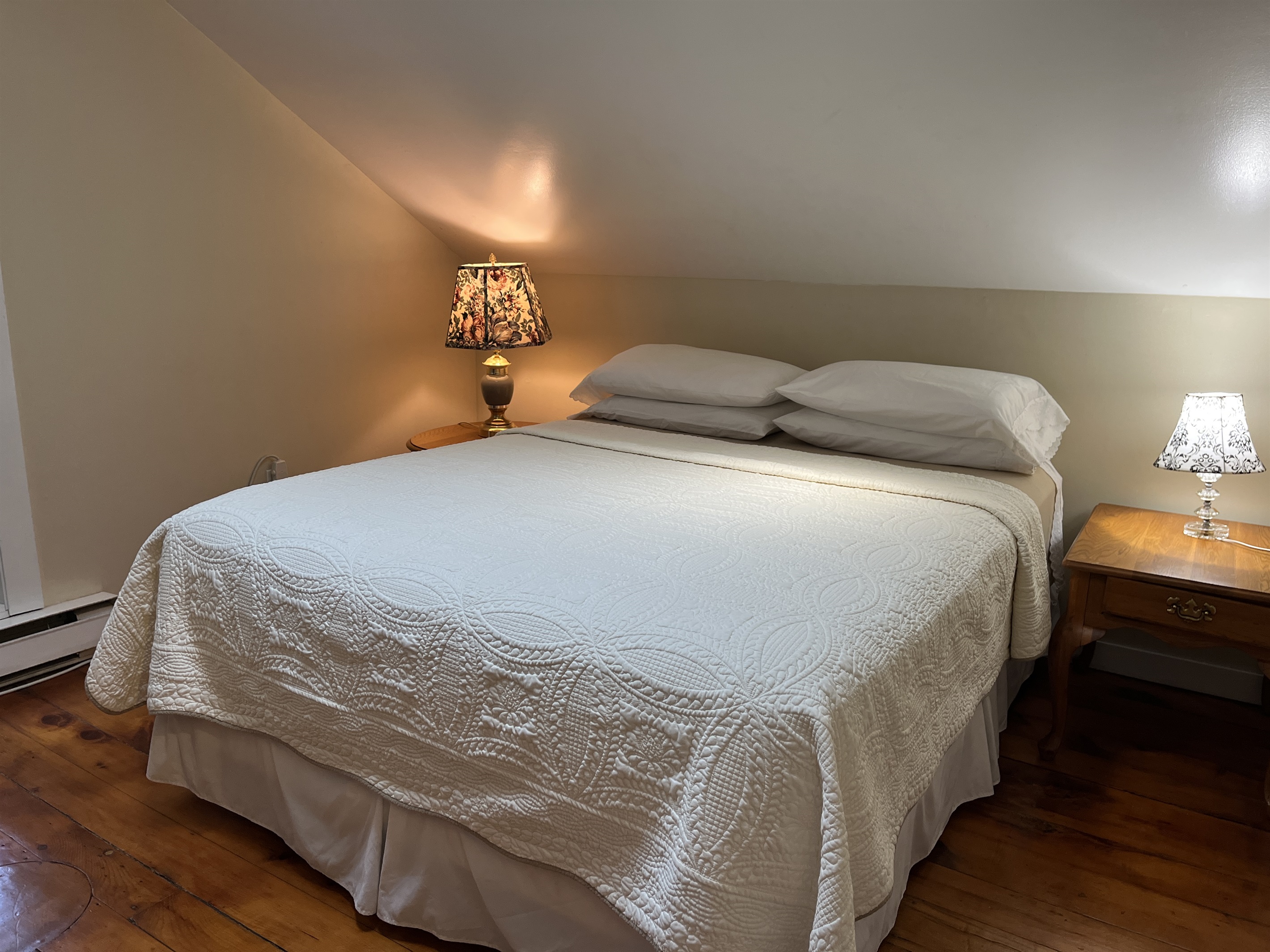 2nd floor family suite bedroom #6 queen bed.