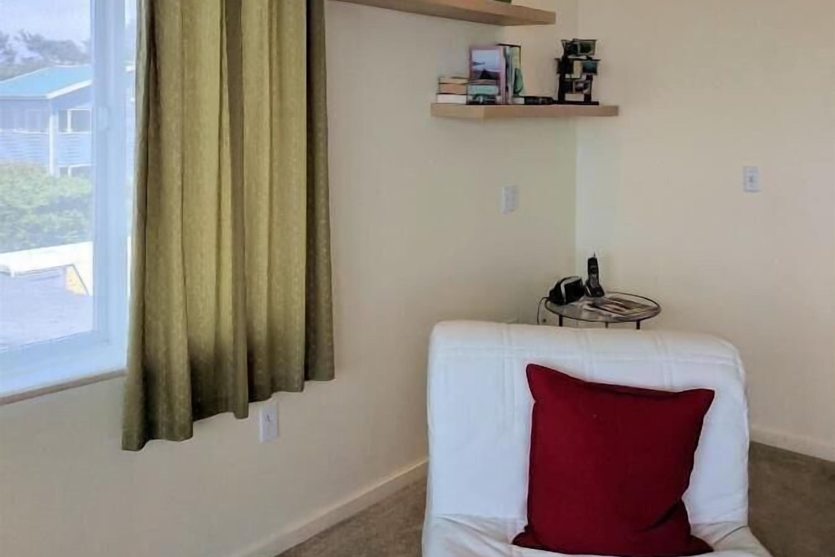 chair that turns into twin bed for children