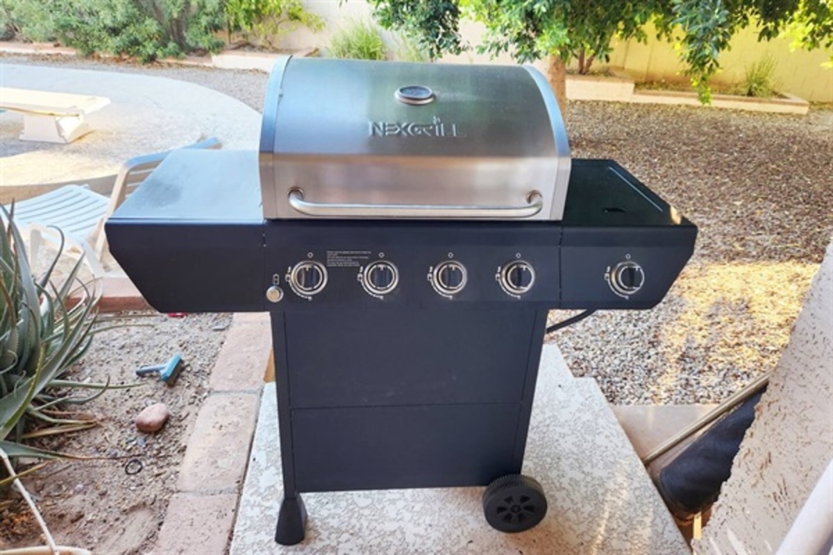 Fire up the grill and enjoy outdoor dining surrounded by nature, fresh air, and the perfect vacation vibe.